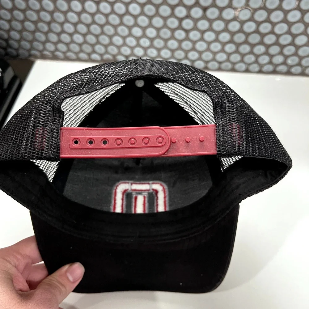 Travis Mathew Hat Cap Snap Back‎ Trucker Black Red Golf Golfer Mens Casual